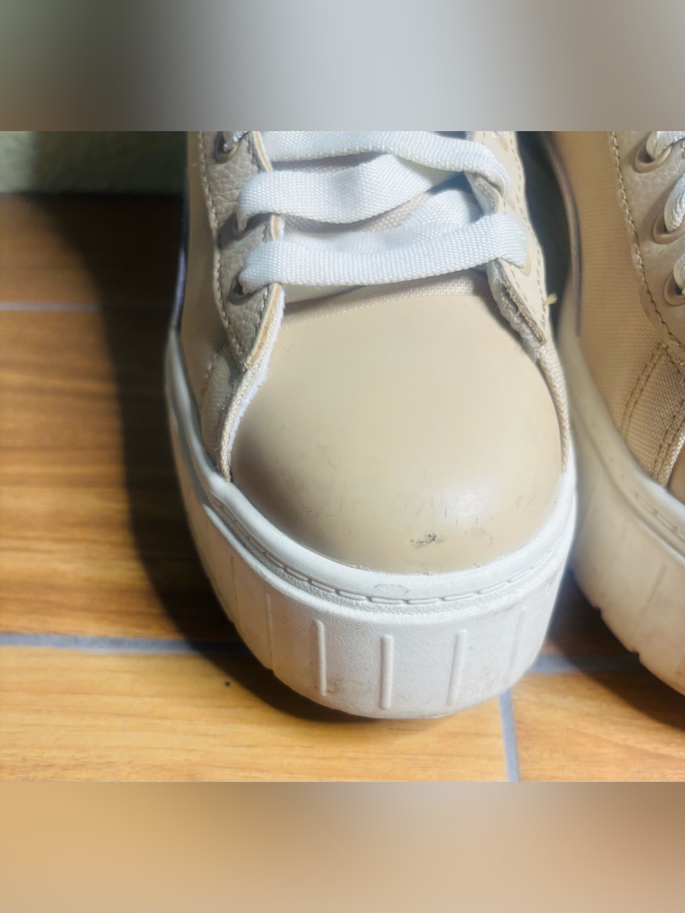 Puma Mayze Mid Safari Platform Lace Up Sneakers in Beige Size: 8.5 - Picture 3 of 7
